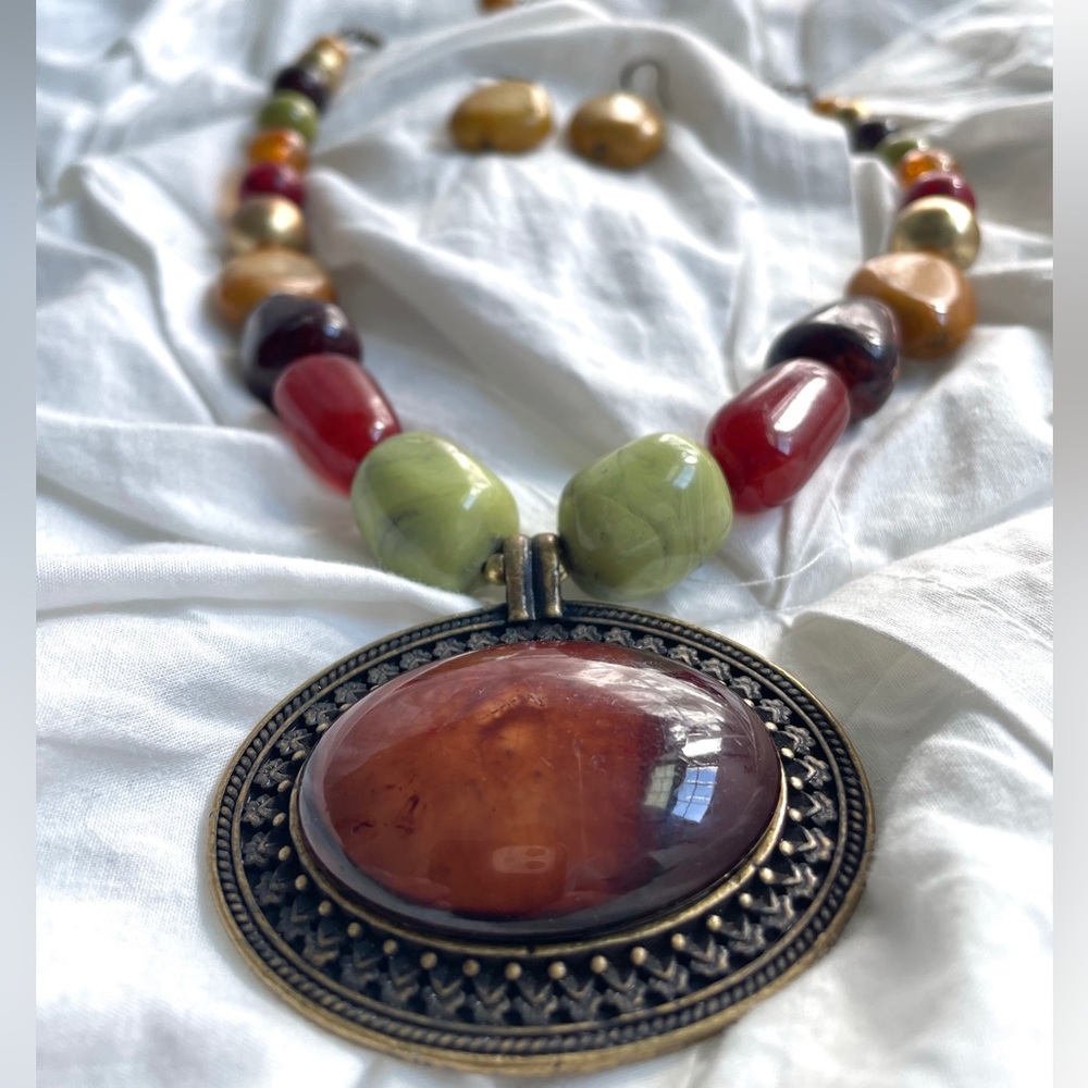 Necklace + Earrings set
